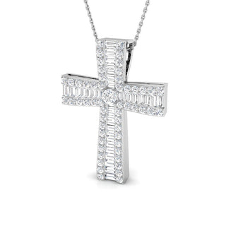 Saint Solitaire Diamond Cross